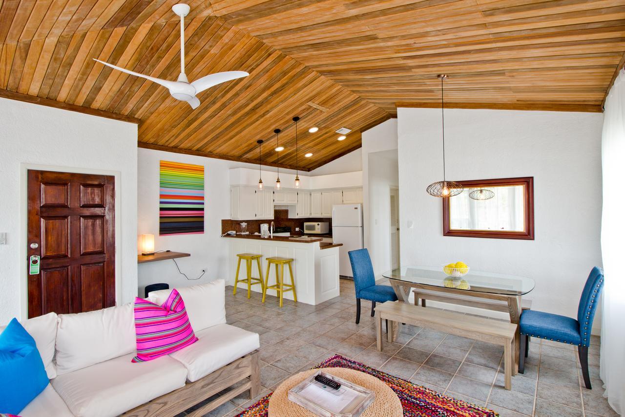 Banyan Bay Suites San Pedro  Exteriér fotografie