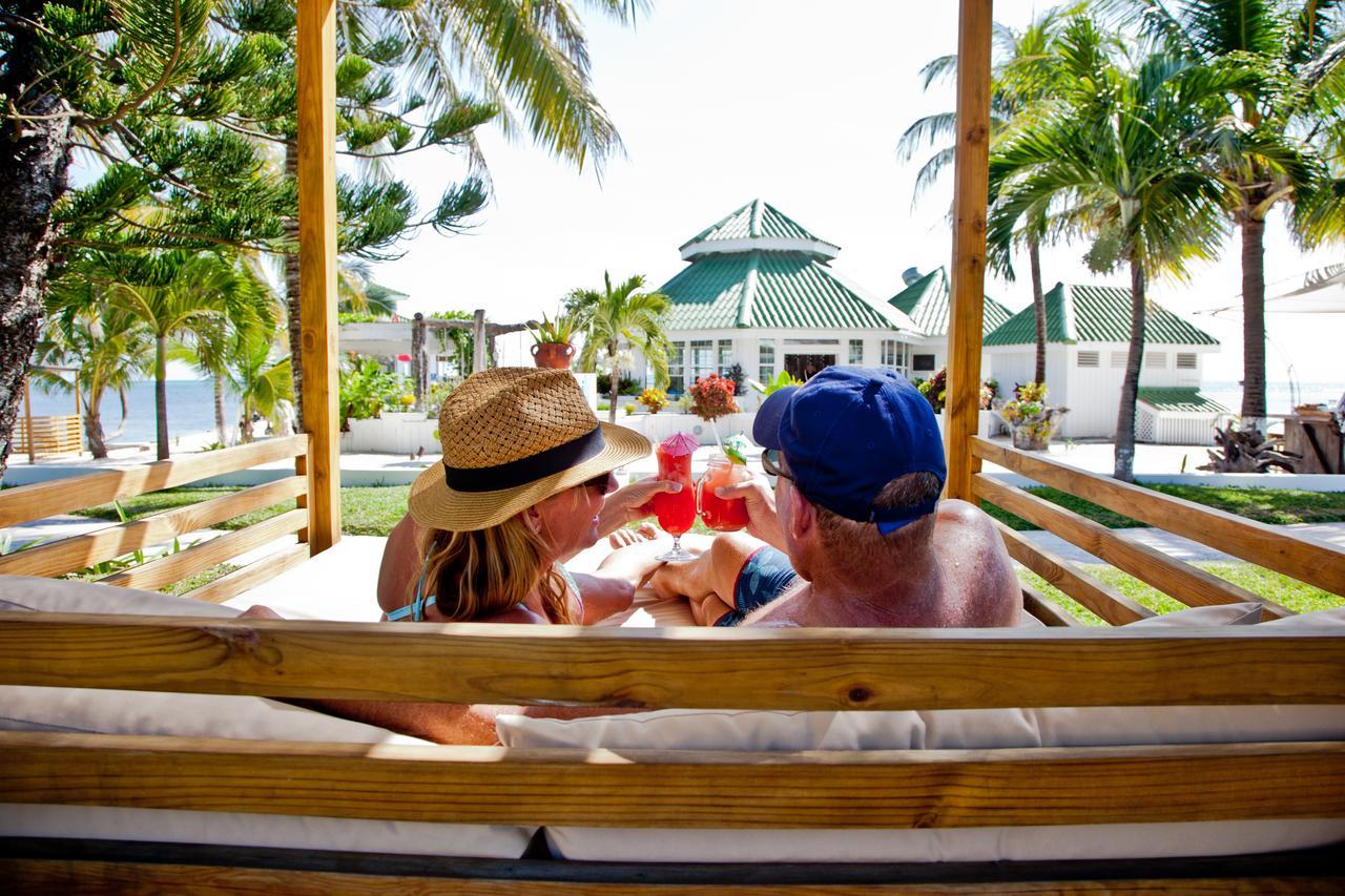 Banyan Bay Suites San Pedro  Exteriér fotografie
